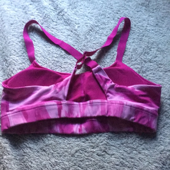 Under Armour Heat Gear Padded Sports Bras !! - Picture 6 of 6